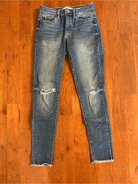 KanCan Women's Medium Blue Distressed Skinny Jeans - Size 26